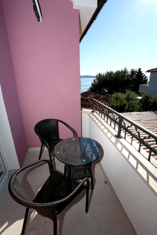 Apartments La Mirage Pirovac Exterior photo